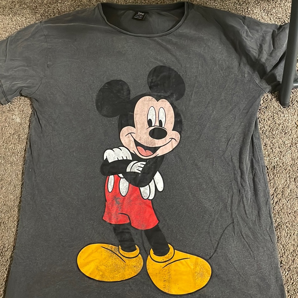 I’m selling this shirt because I would love to see someone else with this on,